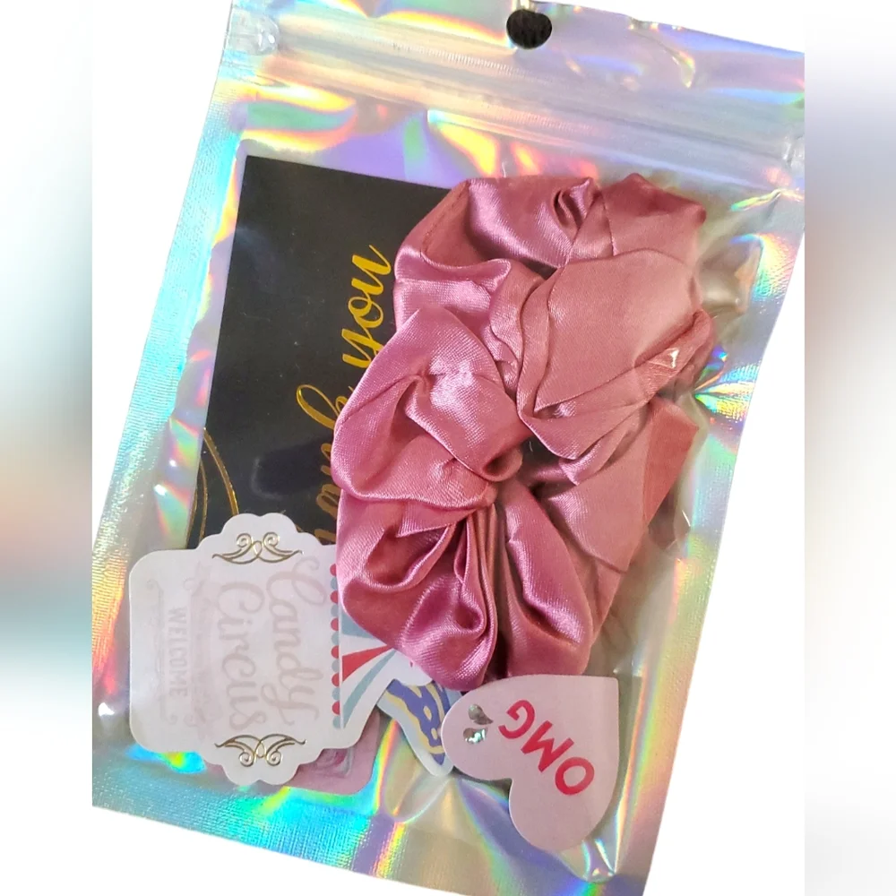 GIFT W/ PURCHASE
